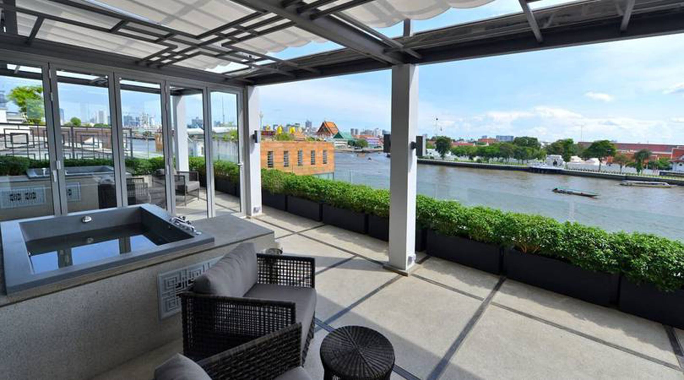 Riva Arun Grand Deluxe Jacuzzi | Terrace/patio