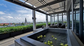 Riva Arun Grand Deluxe Jacuzzi | Private spa tub