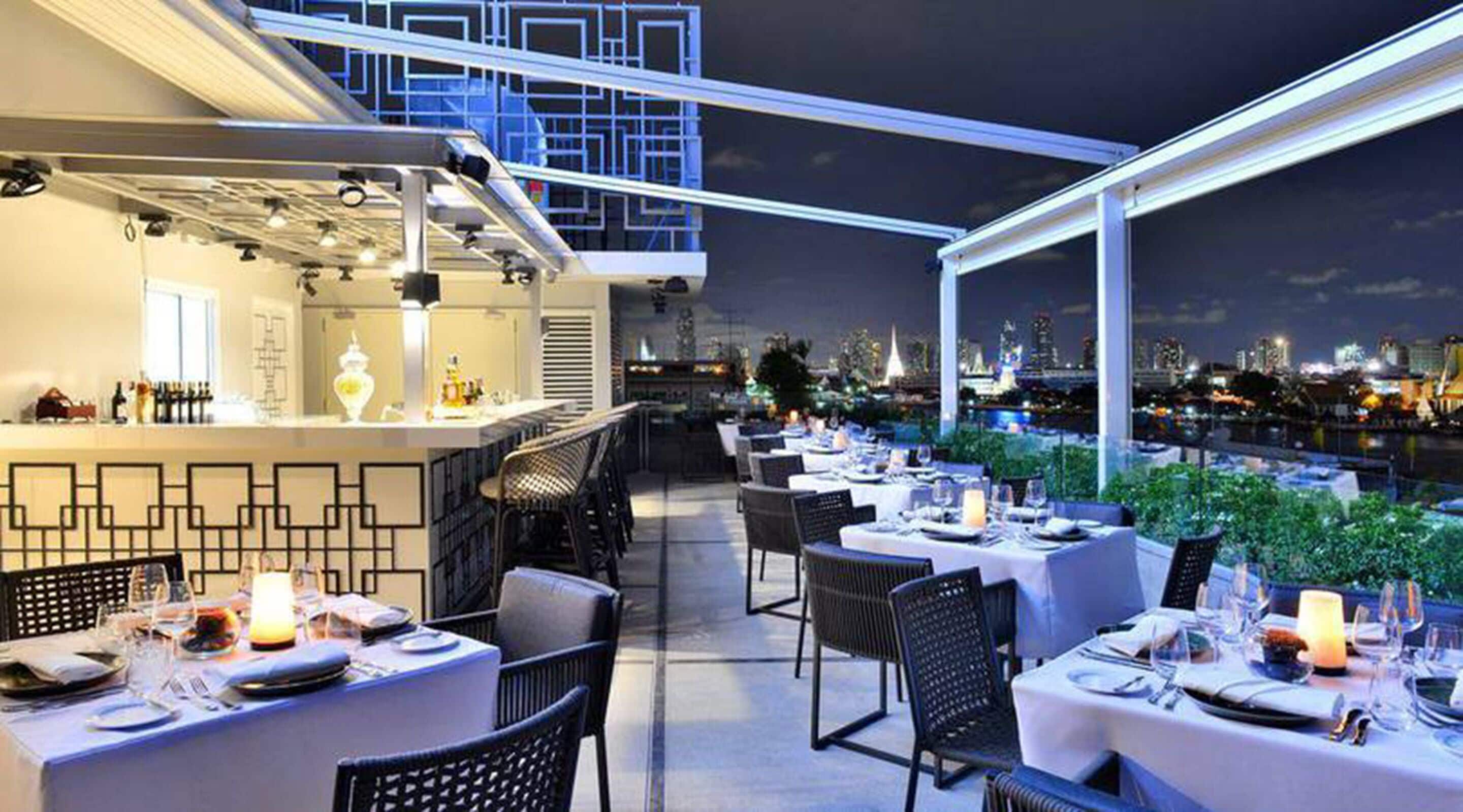 بوفيه فطور يوميًا بتكلفة قدرها (450 THB للشخص)