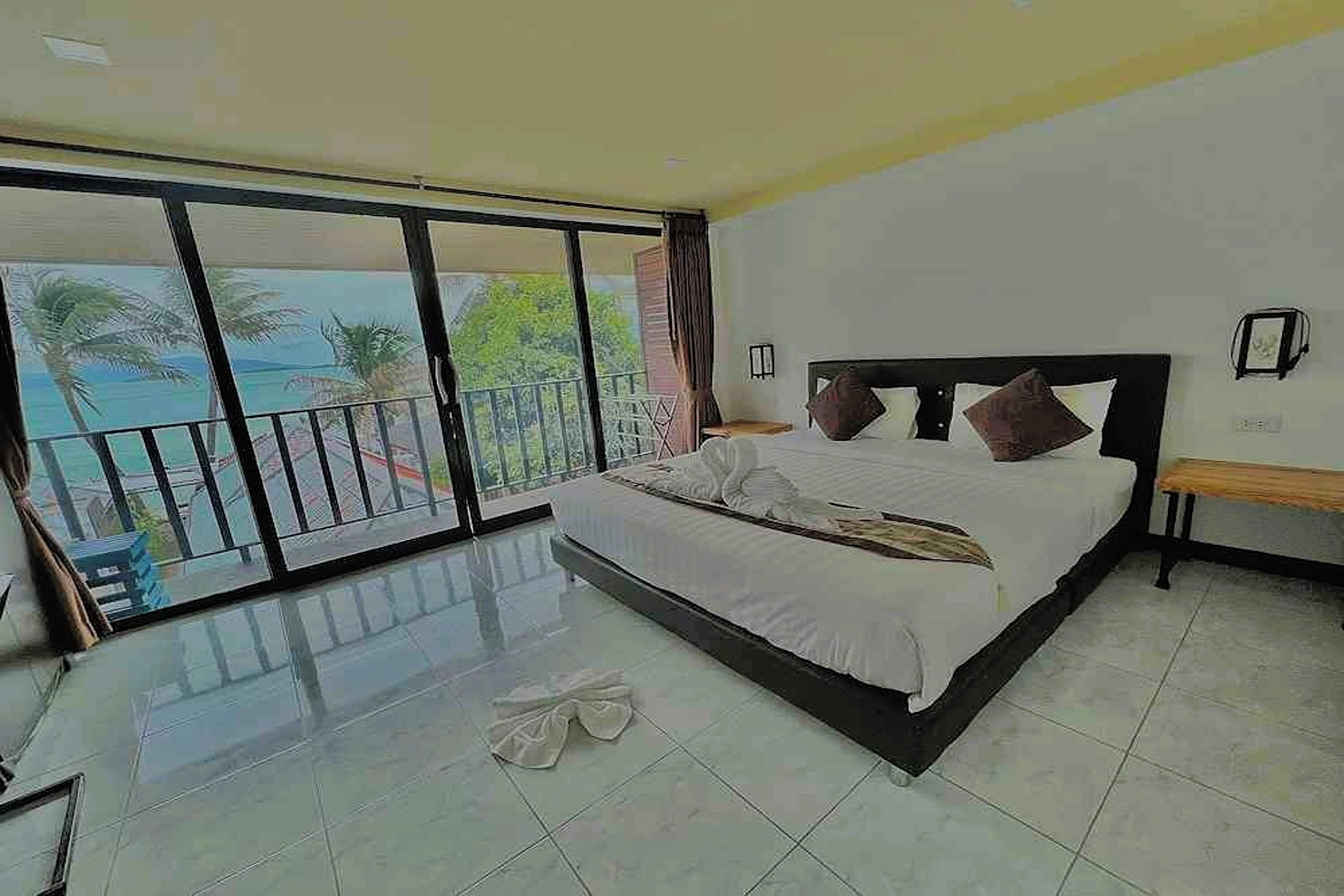 Super Sea View | Caja fuerte, escritorio, wifi gratis y ropa de cama