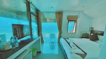 Super Sea View | In-room safe, desk, free WiFi, bed sheets