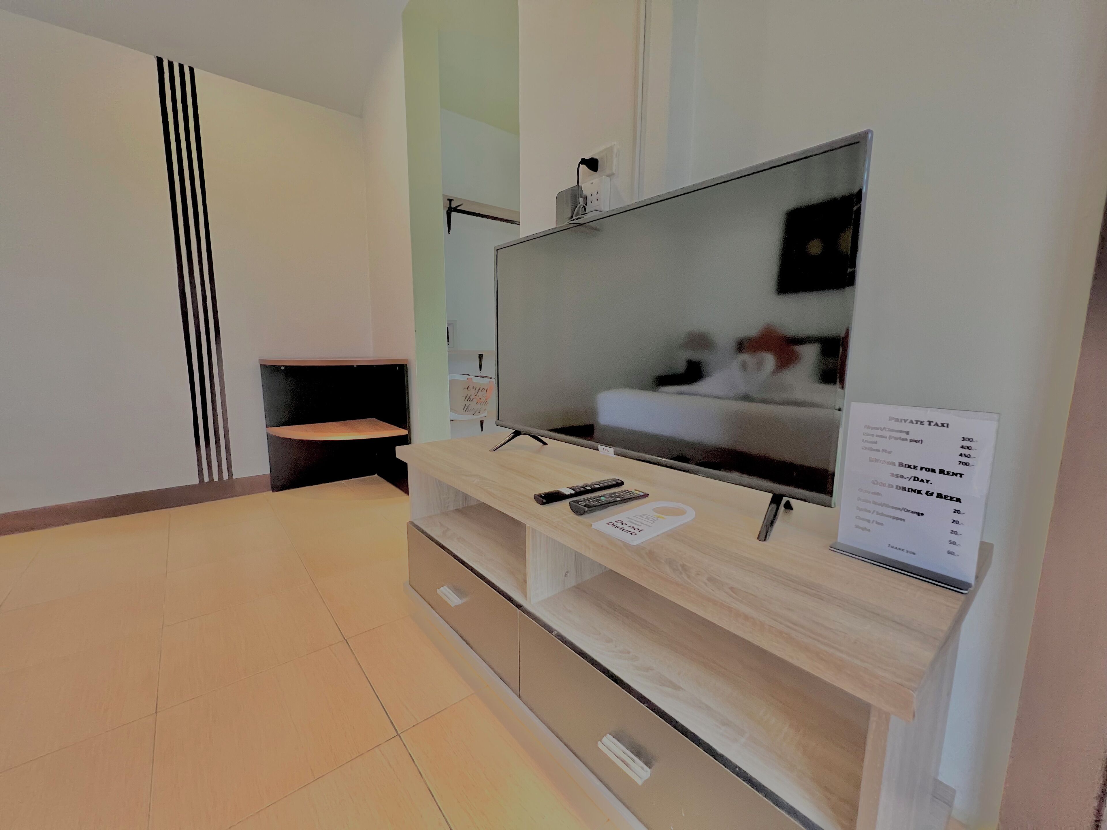 deluxe double room | 1 bedroom, in-room safe, soundproofing, rollaway beds