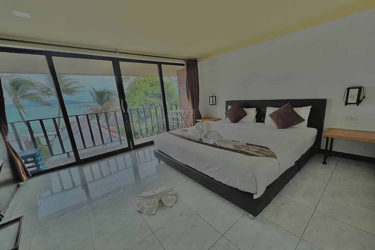 Superior Sea View | Caja fuerte, escritorio, wifi gratis y ropa de cama