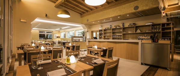 Bar (in der Unterkunft)