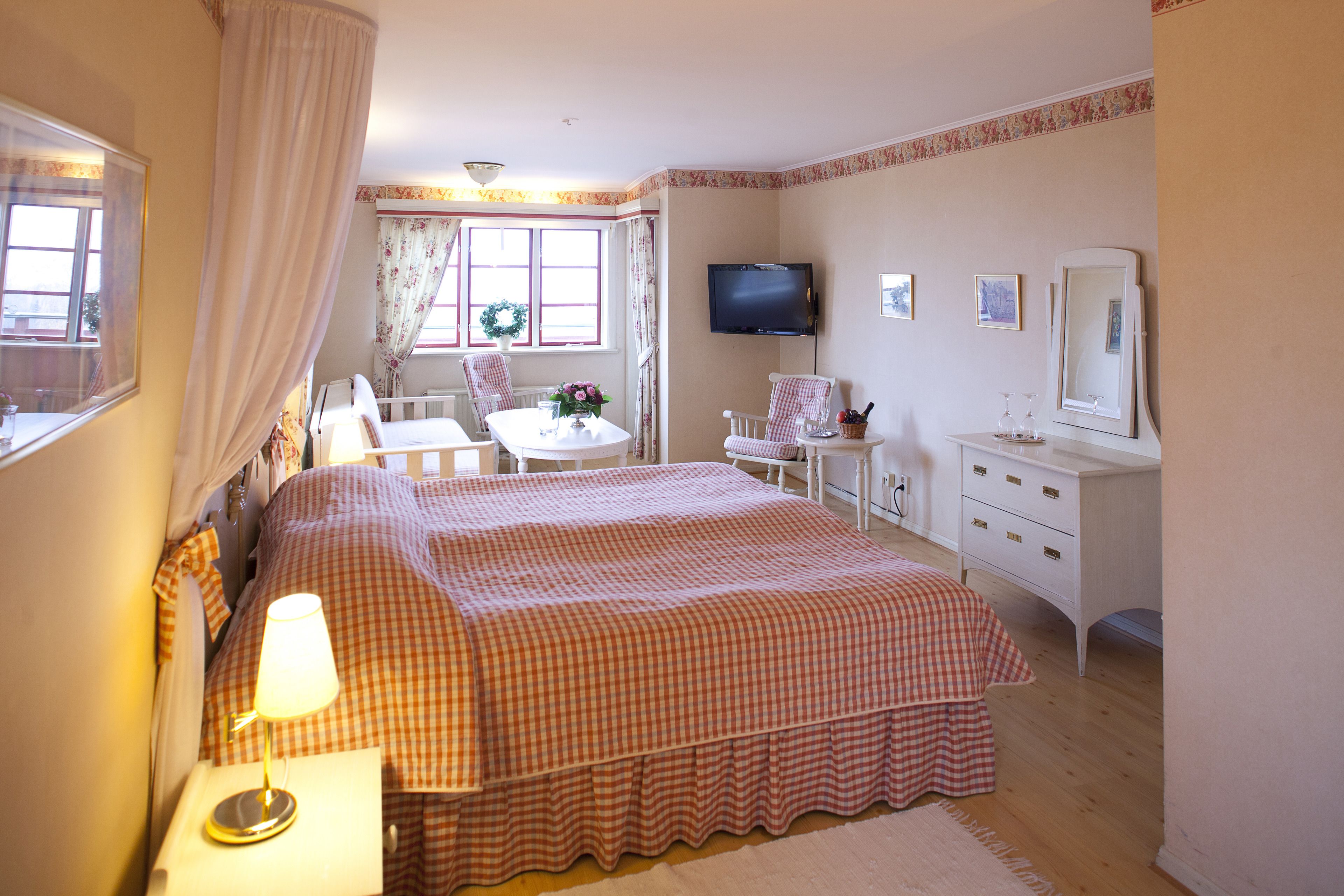 junior studio (mini, pets not allowed) | 1 bedroom, premium bedding, minibar, individually decorated