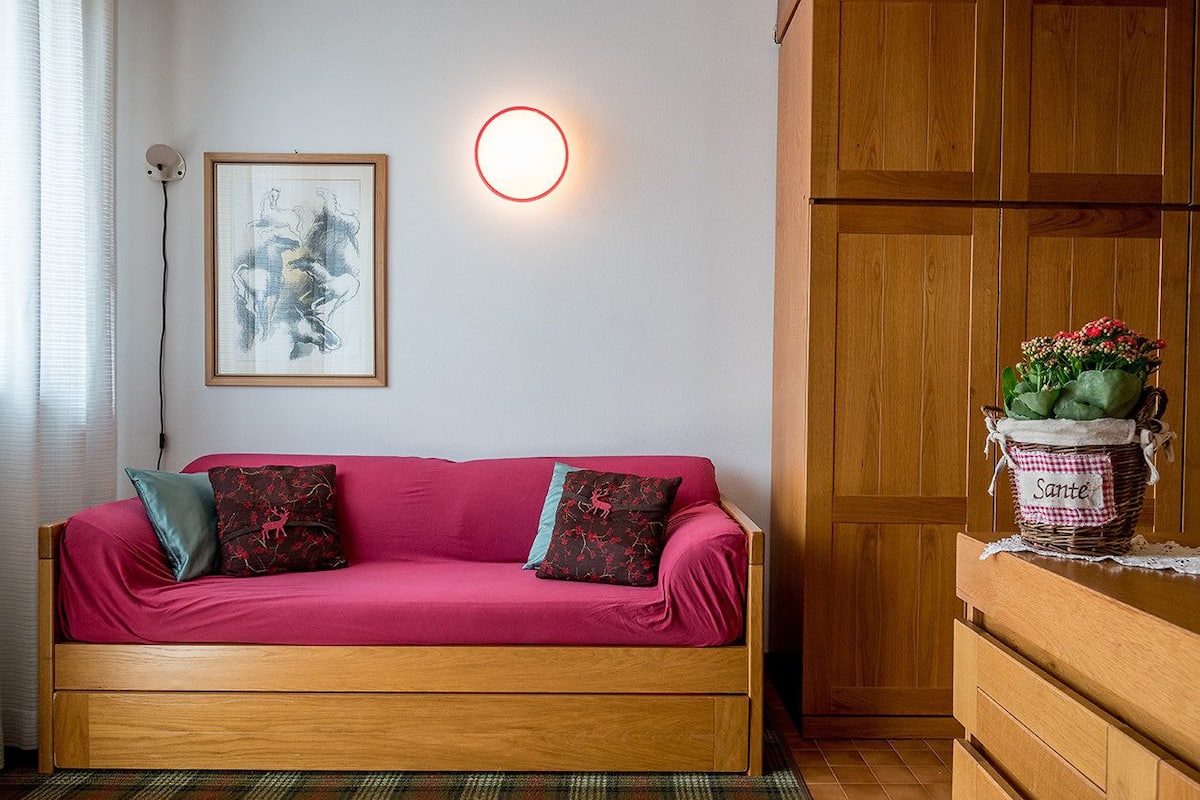 Studio | Living area | TV