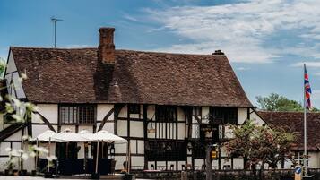 Fachada de la propiedad