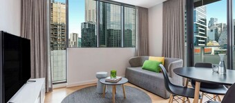 Oaks Melbourne Southbank Suites