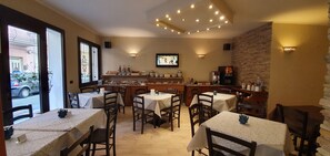 Desayuno bufé gratuito y diario