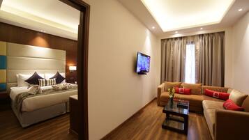 Suite | Living area | Flat-screen TV