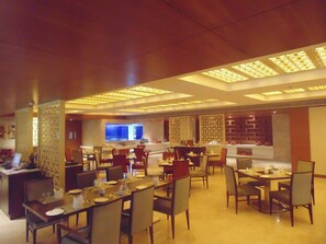 Dining - P L Palace Lords Inn Agra (Agra)