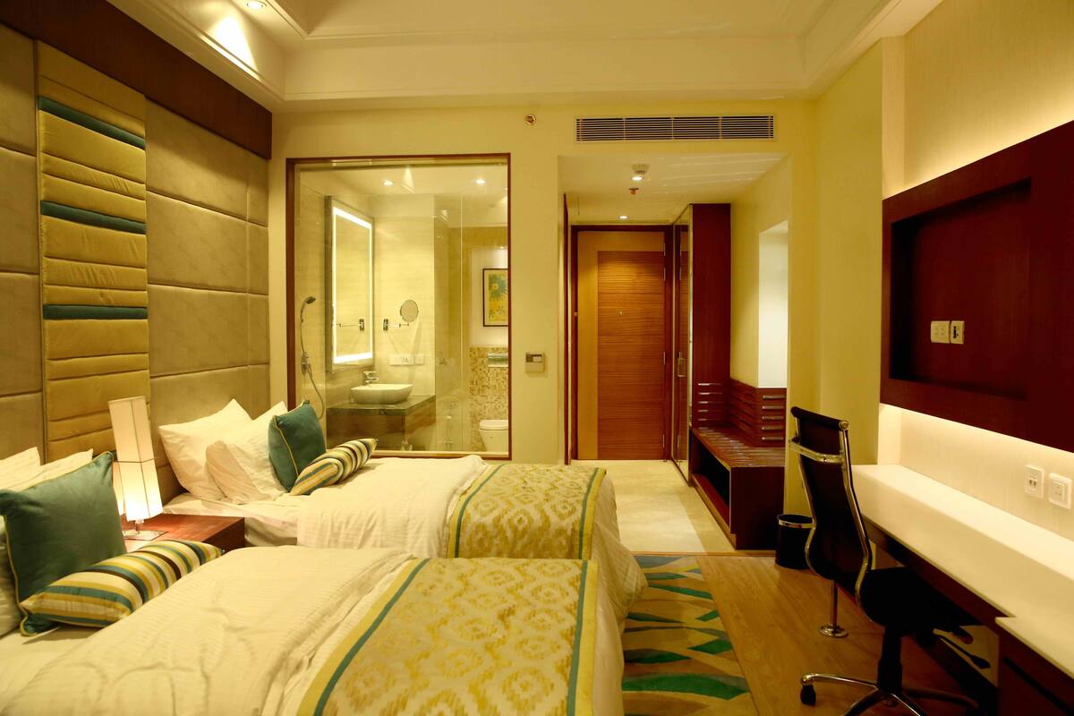 Single Room | Premium bedding, minibar, in-room safe, desk