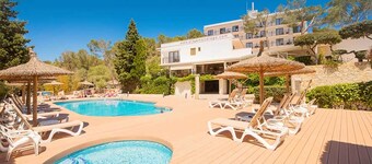 Hotel Playa Mondrago