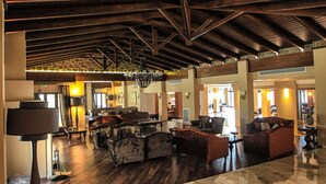 Interior - Grand Meteora Hotel (Kalabaka)