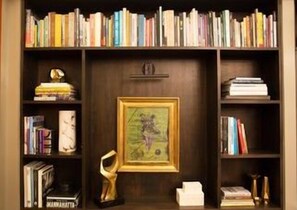Unclassified image, 3 of 9, button - HGU New York Hotel (New York)