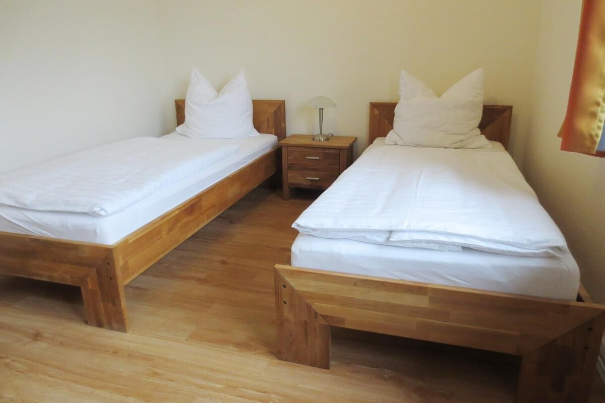 Appartement, 2 slaapkamers, privébadkamer | Een minibar, babybedden, extra bedden, wifi