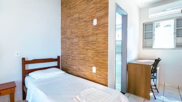 Minibar, wifi gratis y ropa de cama