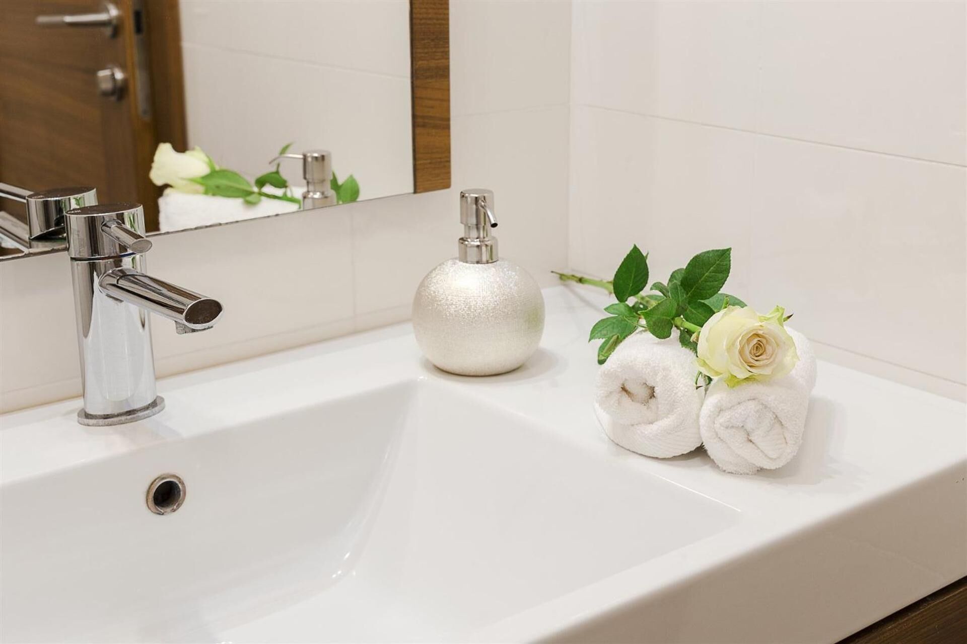 family suite, 2 bedrooms, balcony | bathroom | shower, hair dryer, towels