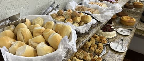 Free daily buffet breakfast