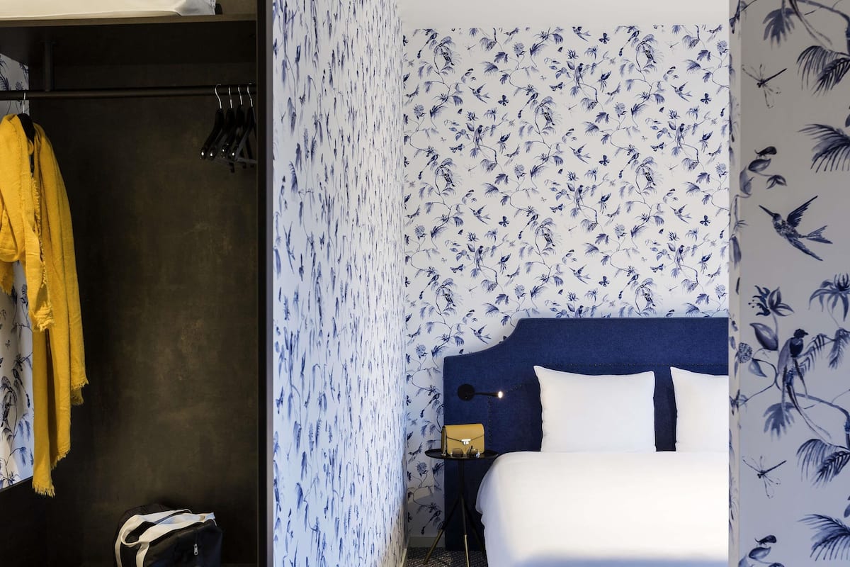 Family Room | Peralatan tempat tidur premium, tilam berlapik, peti besi dalam bilik