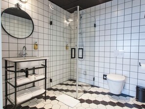 Luxe beddengoed, pillowtop-bedden, een kluis op de kamer, een bureau