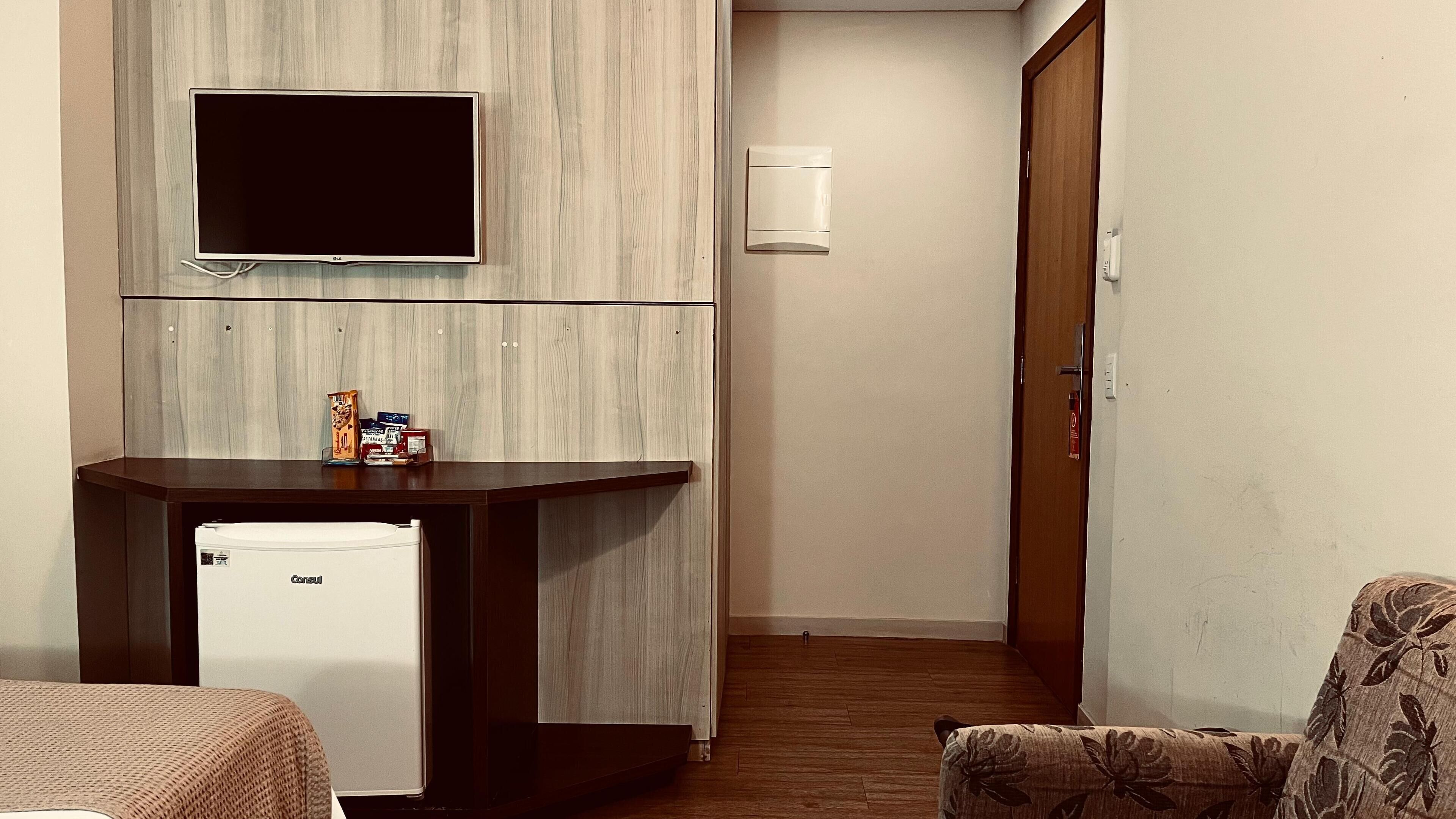 standard twin | 1 bedroom, minibar, desk, free wifi