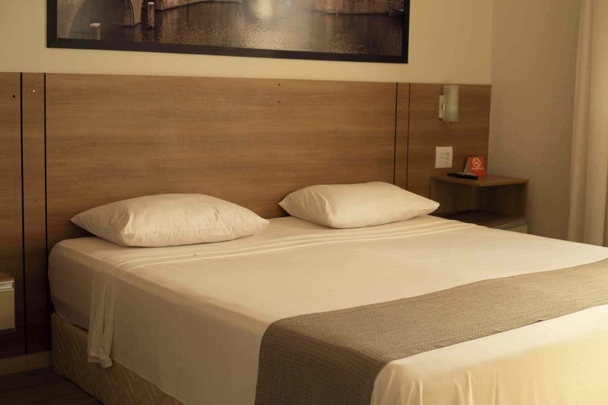 1 bedroom, minibar, desk, free WiFi