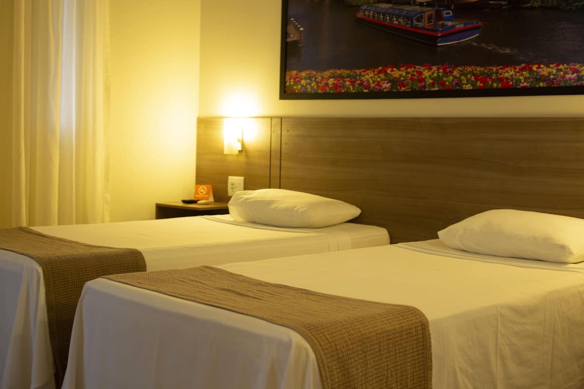 1 bedroom, minibar, desk, free WiFi