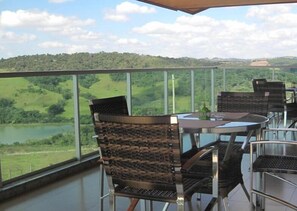 Breakfast, lunch, dinner served; international cuisine - Hotel Mirante São Brás (Sao Bras do Suacui)