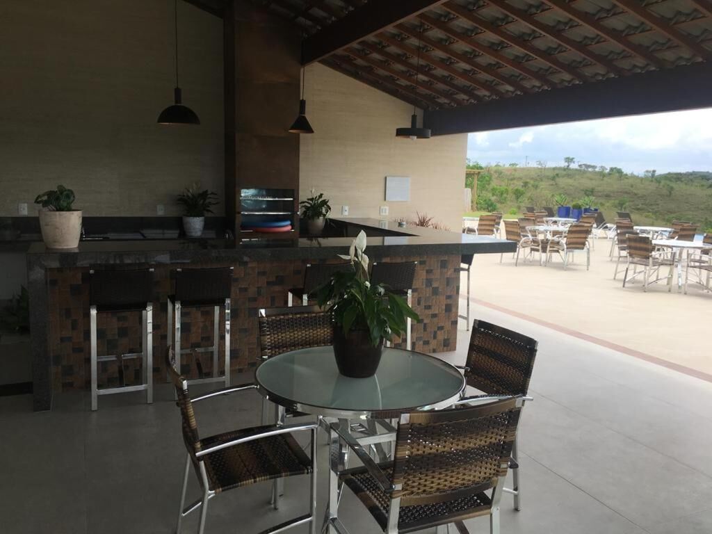 breakfast, lunch, dinner served; international cuisine