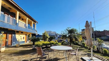 Individually decorated, free WiFi, bed sheets