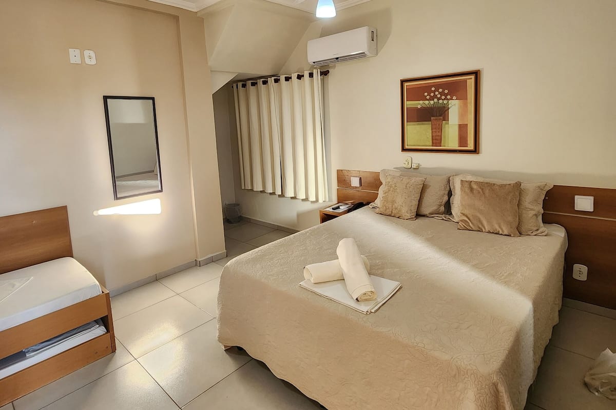 Deluxe Room | Wi-fi percuma, dihias secara berasingan, cadar katil 