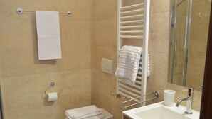 Apartment, 1 Bedroom | Bathroom - N12 Design Accomodation Beta (Siena)