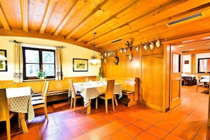 Food and drink - Berghotel Zum Zirm (Renon)