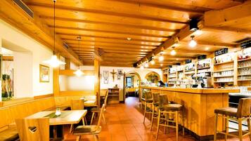 Bar (in der Unterkunft)