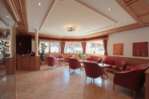 Reception - Berghotel Zum Zirm (Renon)