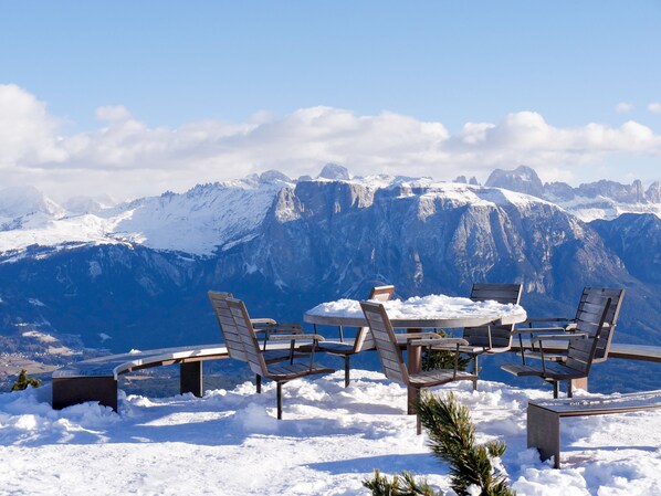 Mountain view - Berghotel Zum Zirm (Renon)