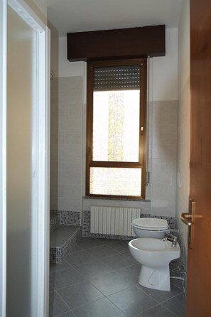 Douche à « effet pluie », bidet