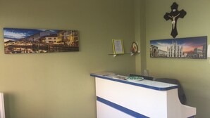 Reception - Milan Hotel - Hostel (Milan)