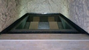 Bồn tắm spa trong nhà