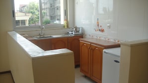 Private kitchen - Tazina Guest House (Addis Ababa)