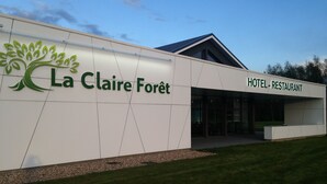 Unclassified image, 2 of 41, button - La Claire Forêt (Morhange)
