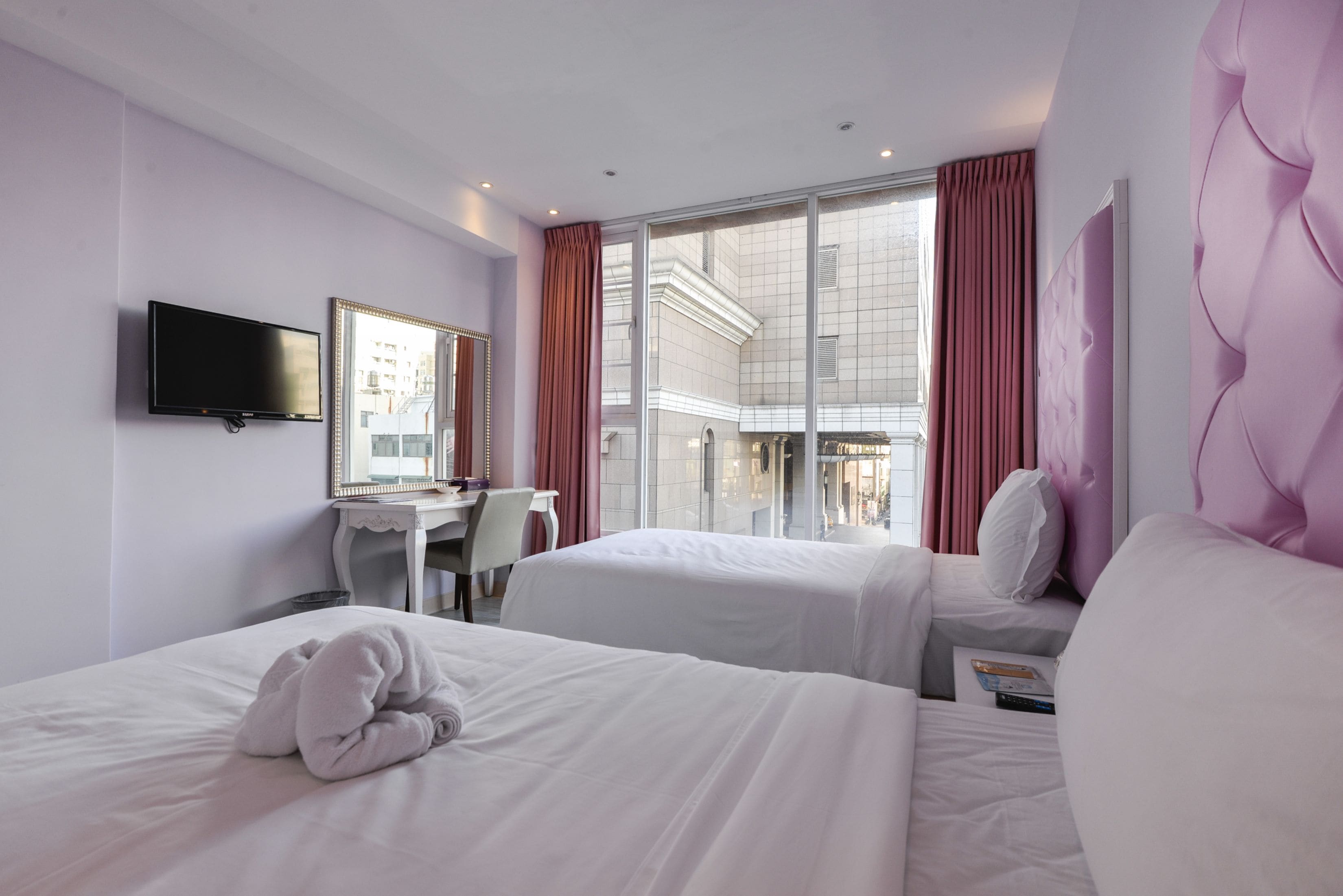 panoramic twin room | 1 bedroom, desk, soundproofing, iron/ironing board