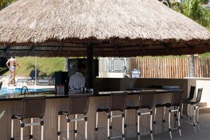 Swim-up bar - Vinhedo Plaza Hotel (Vinhedo)