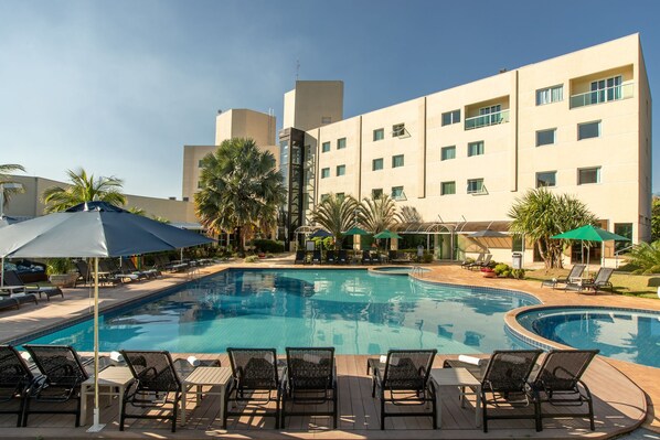 2 indoor pools, 5 outdoor pools, pool umbrellas, pool loungers