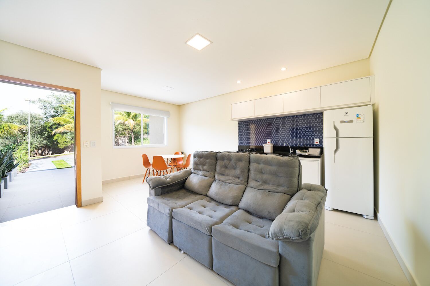 Minibar, caja de seguridad en la habitación y cortinas blackout 