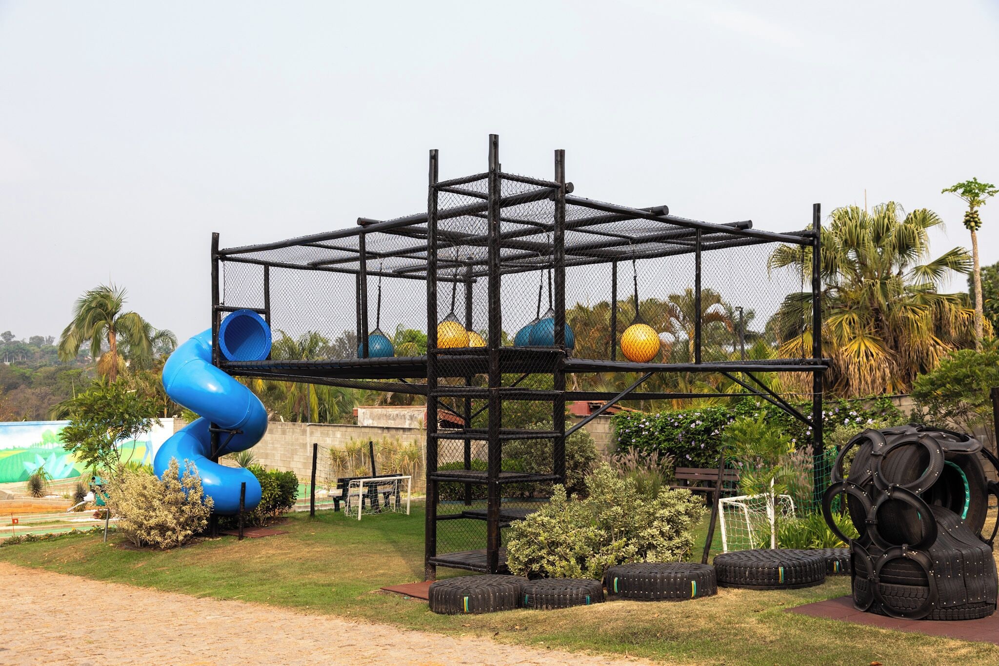 Children’s play area – outdoor