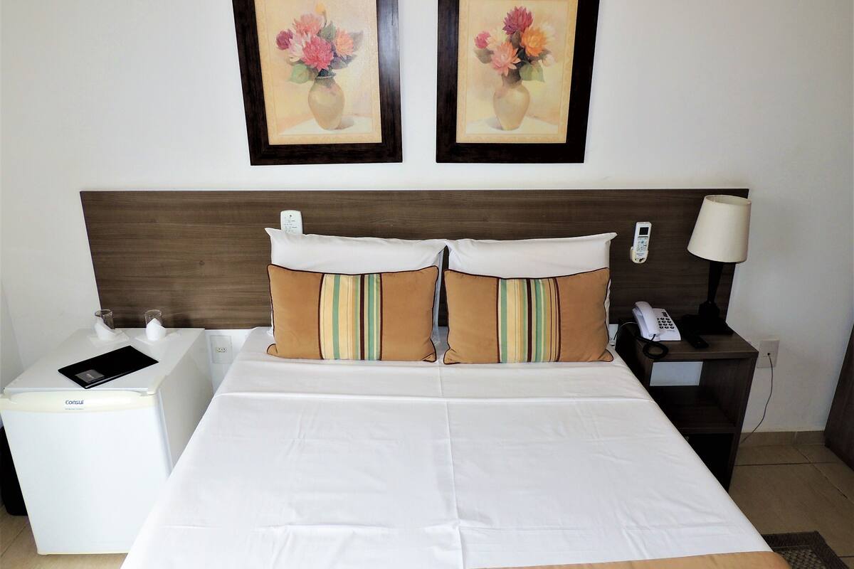 deluxe suite | 1 bedroom, minibar, individually decorated, desk