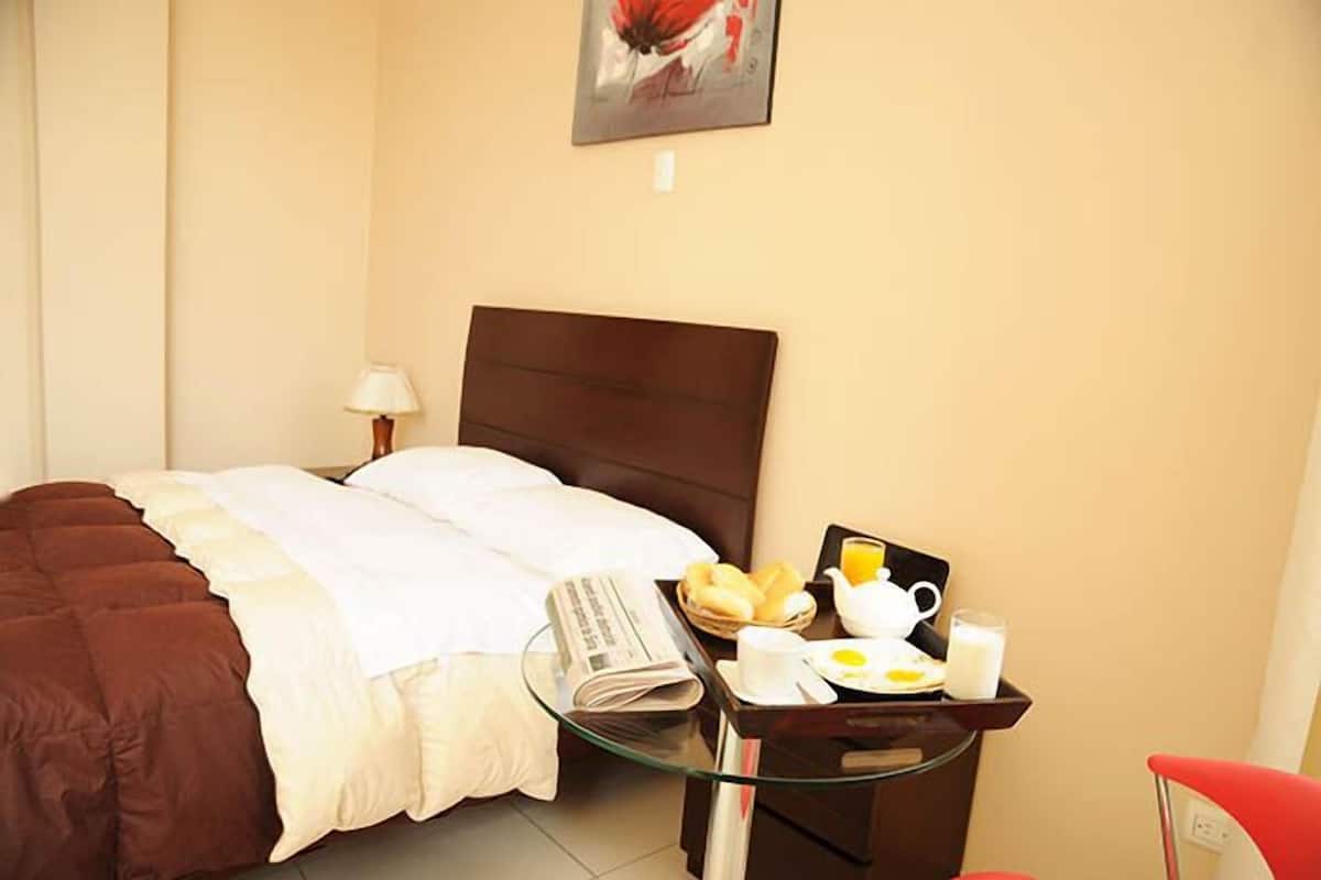 Single Room | Rollaway beds (surcharge), WiFi (free), bed sheets