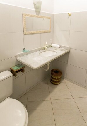 Shower, free toiletries, towels, soap